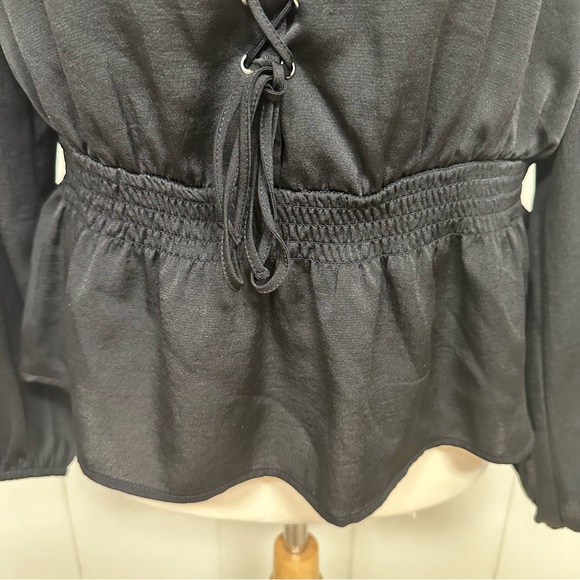 Express Black Women’s Top Large Tie Up - Picture 3 of 7